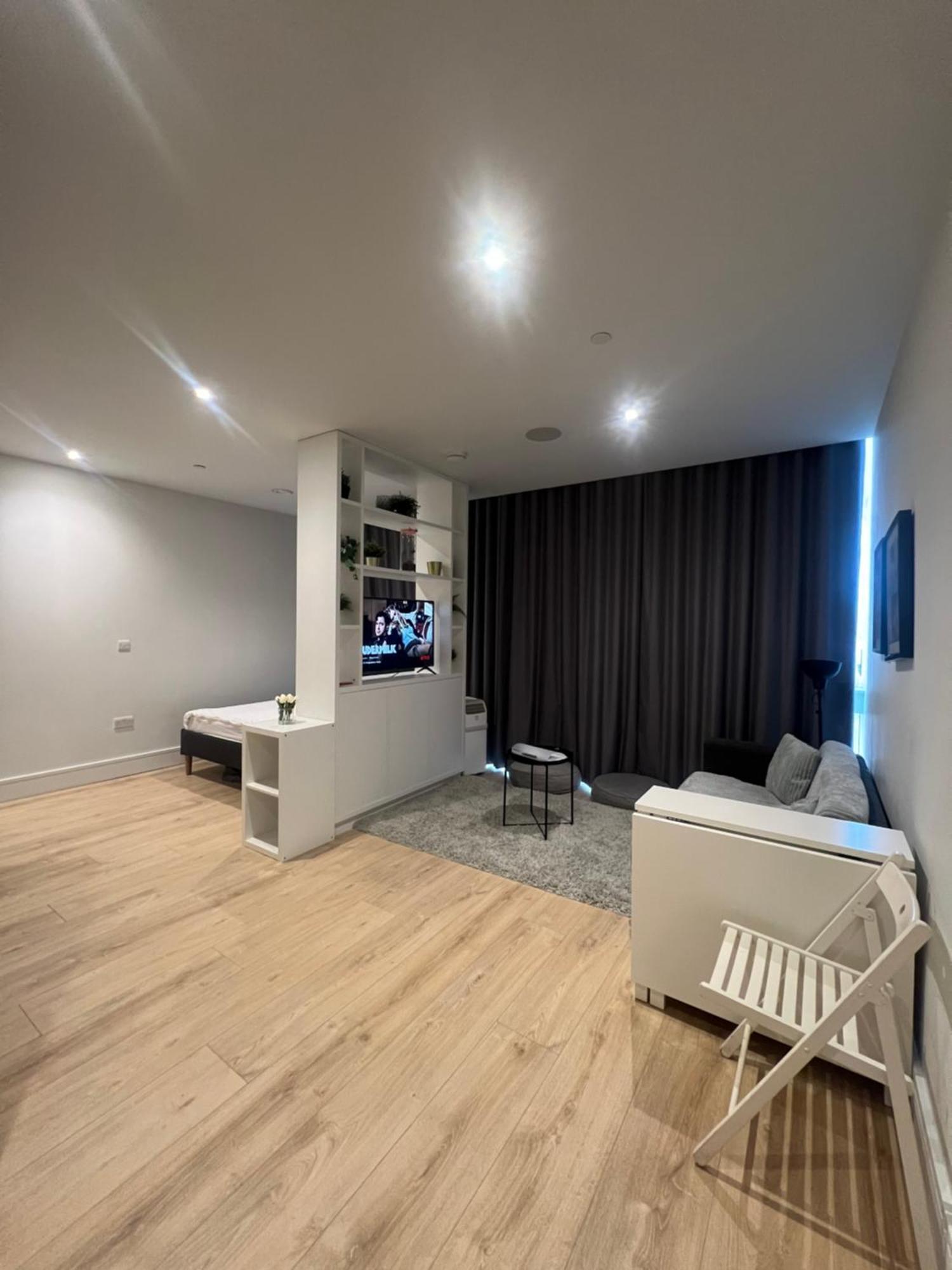 London Heathrow Airport Apartment Voyager House Terminal 12345 - Ev Electric And Parking Available ฮิลลิงดัน ภายนอก รูปภาพ