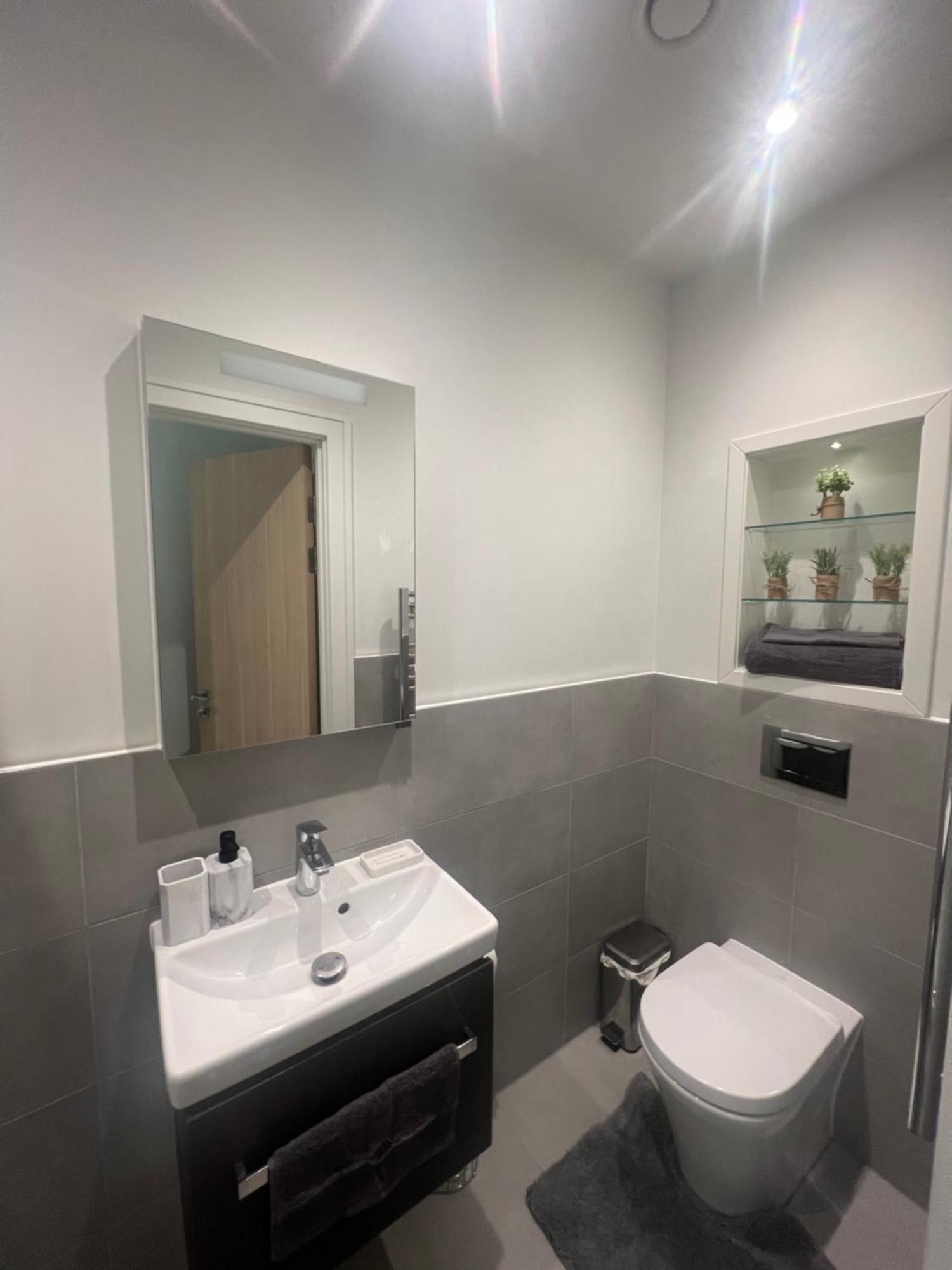 London Heathrow Airport Apartment Voyager House Terminal 12345 - Ev Electric And Parking Available ฮิลลิงดัน ภายนอก รูปภาพ